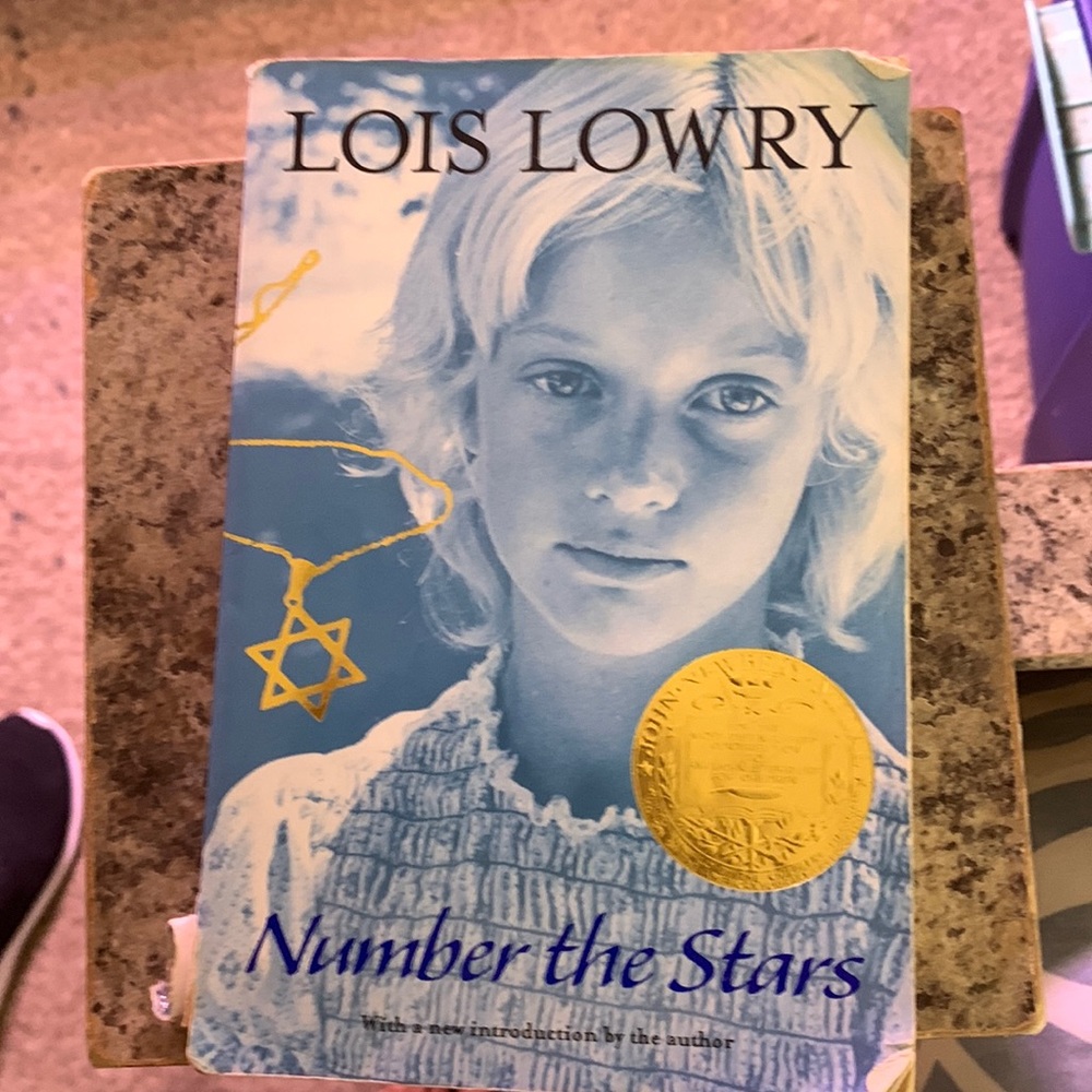 lois lowry number the stars book